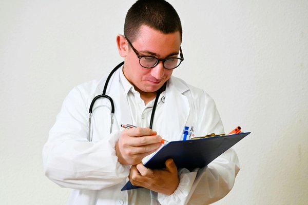 Guide pratique : créer un plan nutritionnel équilibré pour les femmes enceintes intolérantes au lactose